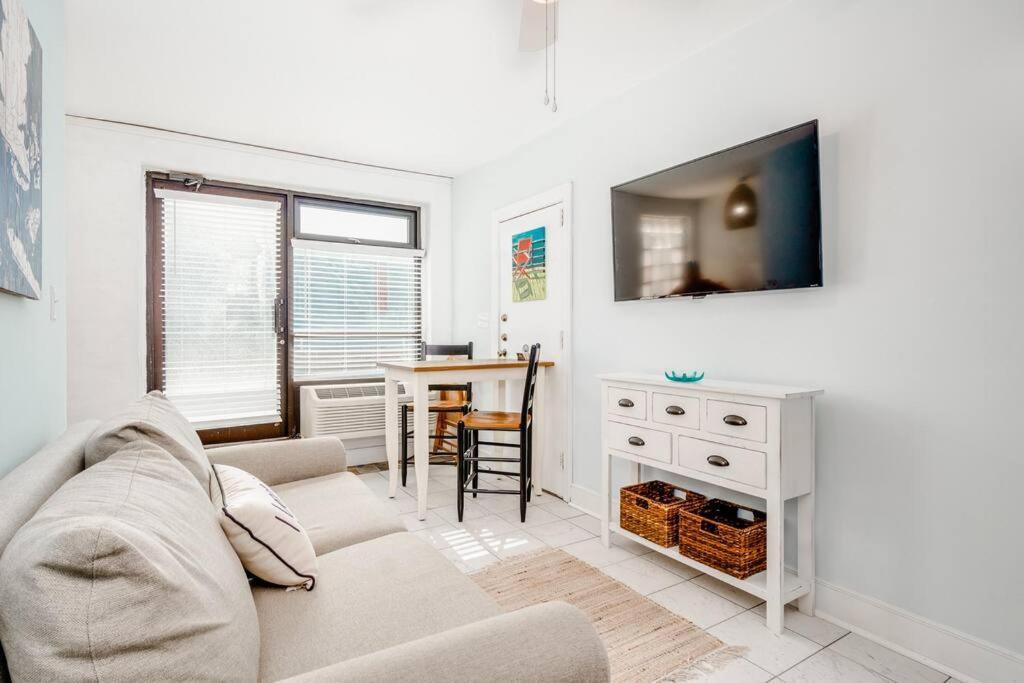 Why Knot Getaway...Rooftop With Waterview! Unit D Beaufort Экстерьер фото