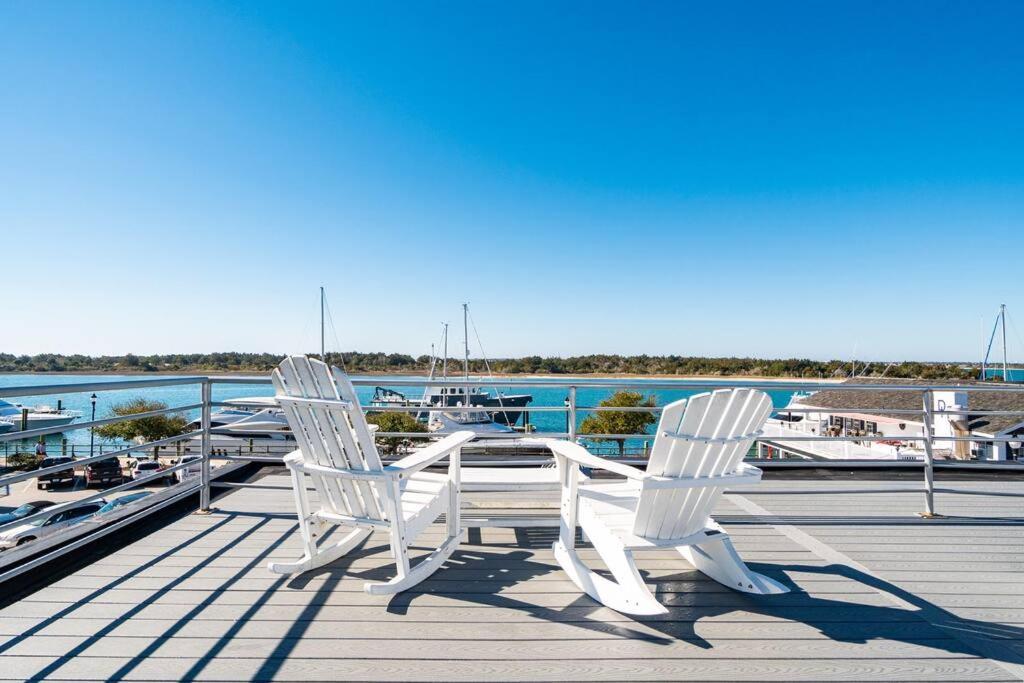 Why Knot Getaway...Rooftop With Waterview! Unit D Beaufort Экстерьер фото